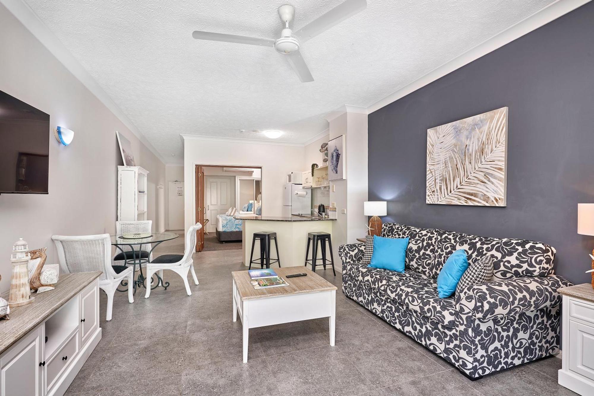 Alassio Apartments With Direct Pool Access ปาล์มโคฟ ห้อง รูปภาพ