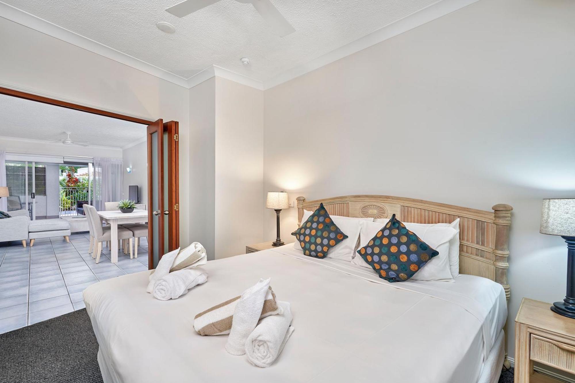 Alassio Apartments With Direct Pool Access ปาล์มโคฟ ห้อง รูปภาพ