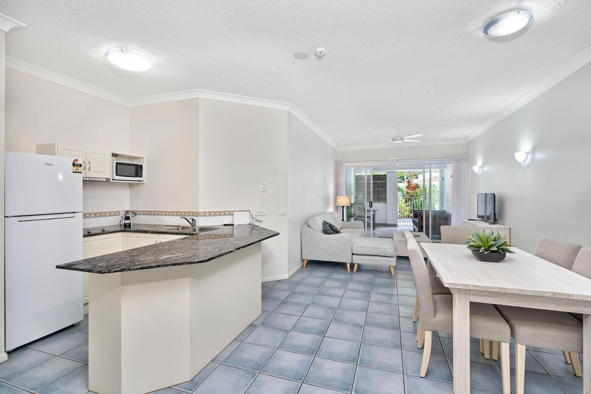 Alassio Apartments With Direct Pool Access ปาล์มโคฟ ห้อง รูปภาพ