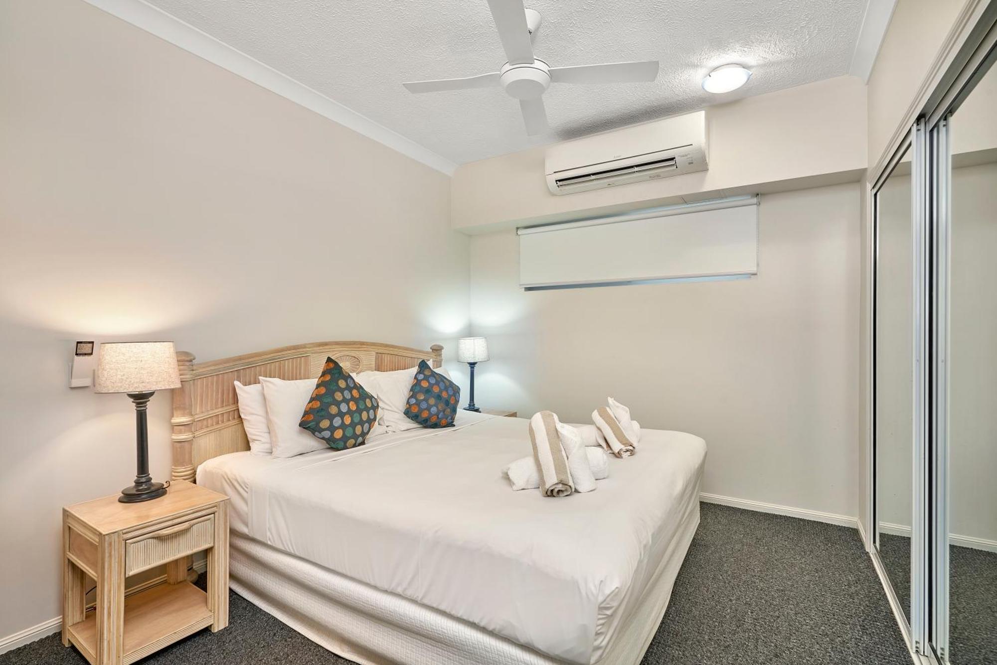 Alassio Apartments With Direct Pool Access ปาล์มโคฟ ห้อง รูปภาพ